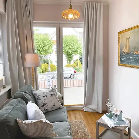 Appartamento Johanna App 2 - Maritimes Wohnen In Bester Lage Mit Suedbalkon & Garten