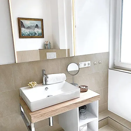 Johanna App 2 - Maritimes Wohnen In Bester Lage Mit Suedbalkon & Garten